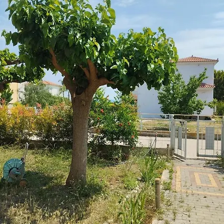 Calypso Two Bedroom Apartment Kandia Buitenkant foto